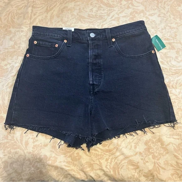 Levi's Ribcage Shorts - Picture 1 of 10